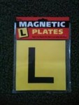 PLATE L MAGNETIC BLACK L YELLOW BACKGROUND